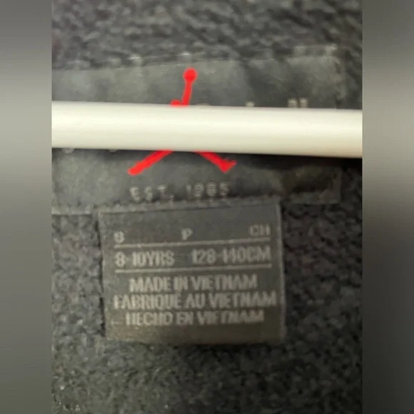 Boys jordan sweater - Picture 2 of 3